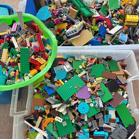 LEGO BY THE POUND! 1 LB OF OF PIECES. RANDOM SELECTION. FREE SHIPPING!! - Picture 3 of 10